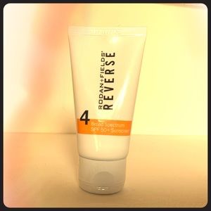 Rodan & Fields Reverse Sun Block